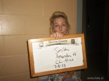 Amanda  Hutchinson Mugshot