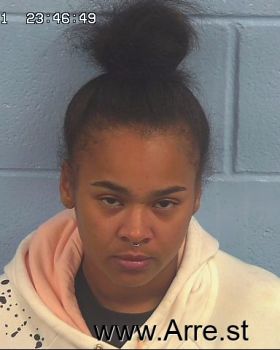 Delicia Danae Macon Mugshot