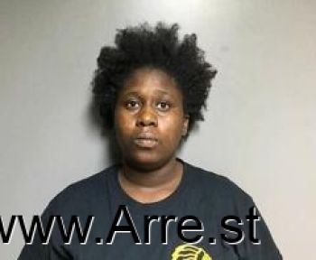 Earlinea  Woods Mugshot