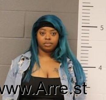 Edia  Sanders Mugshot