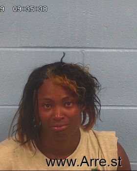 Raven Seymone White Mugshot