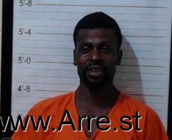 Tyrone  Lewis Mugshot