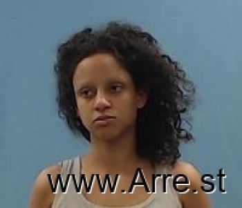 Amberly Nicole Lemus Mugshot