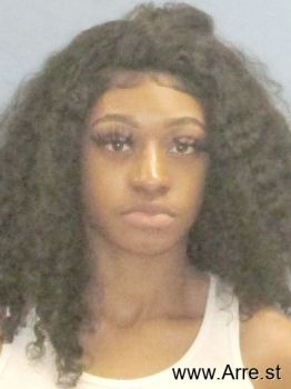 Breanna Shaneice Lewis Mugshot