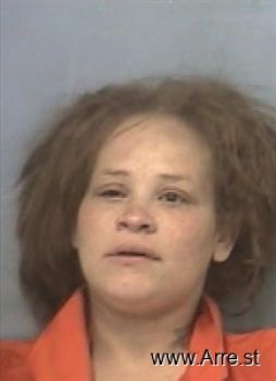 Della Shantell Lewis Mugshot