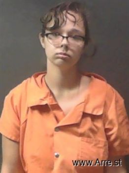 Isabella Dawn Holt Mugshot