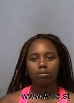 Johniesha Rochelle Simmons Mugshot