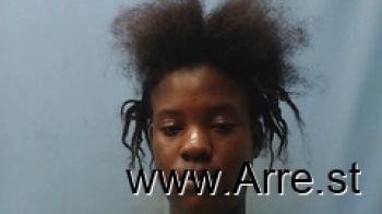 Kianna  Harris Mugshot