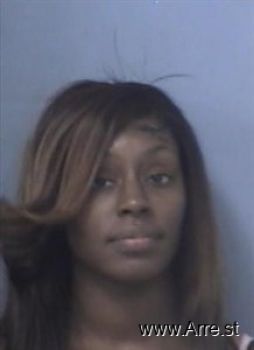 Kearia L Holbrook Mugshot