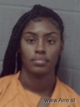 Kearia L Holbrook Mugshot