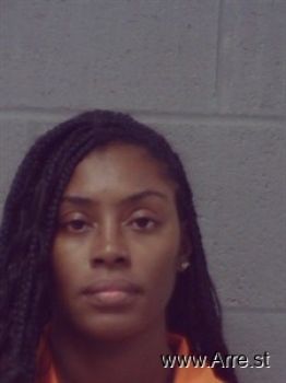 Kearia L Holbrook Mugshot