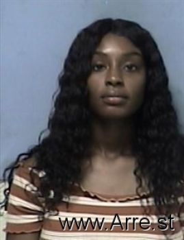 Keonia Lashun Holbrook Mugshot