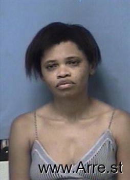 Latoyisha Mone Brown Mugshot