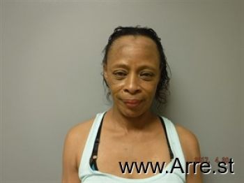 Linda Fhea Moore Mugshot