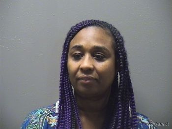 Luwonia Leatria Holmes Mugshot