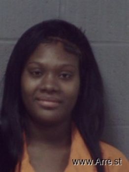 Nilayhia T Willis Mugshot