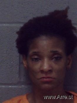 Oshia Lynette Pewitt Mugshot