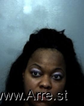 Quinesha  Rauls Mugshot