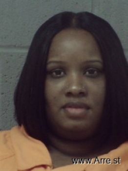 Quanisha  Lefore Mugshot