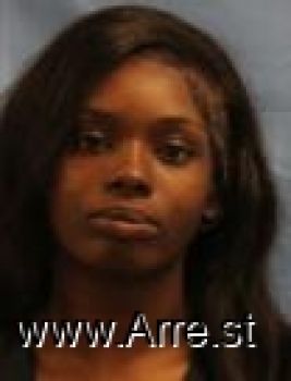 Syann R Willis Mugshot