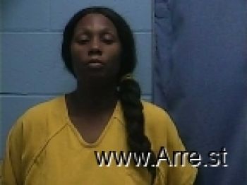 Shalaskia Janai Daniels Mugshot