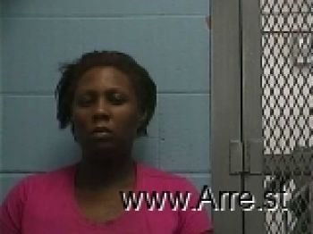 Shalaskia Janai Daniels Mugshot