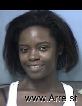 Victoria Sharay Mcclure Mugshot