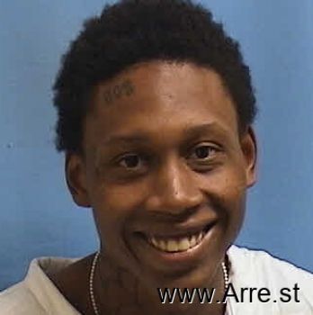 Laquay M Kindle Mugshot