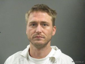 Brady Bates Arrest Mugshot