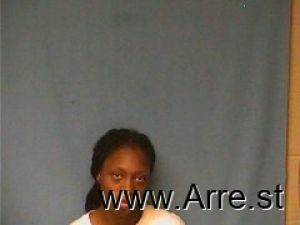 Deariah Young Arrest Mugshot