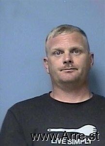 Derik Holliday Arrest Mugshot