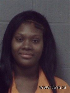 Nilayhia Willis Arrest Mugshot