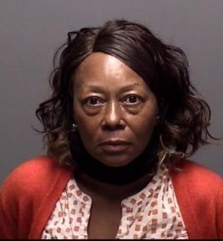 Shirenda V Davis Mugshot