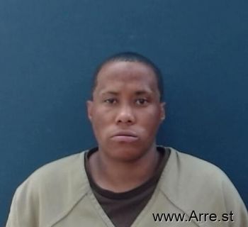 Lisa Da-shaun Warren Mugshot