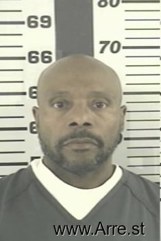 Michael B Benton Mugshot