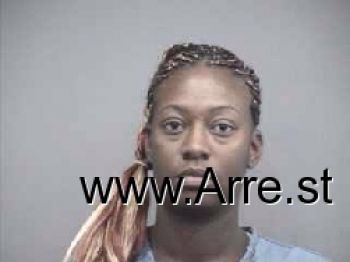 Angela Latoya Green Mugshot