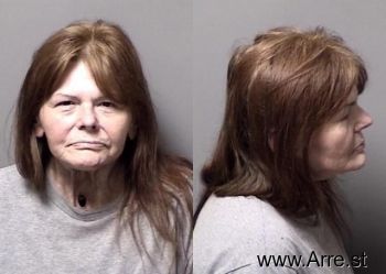 Carla Lynn Hall Mugshot