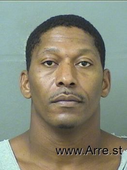 Corey Revale Holmes Mugshot