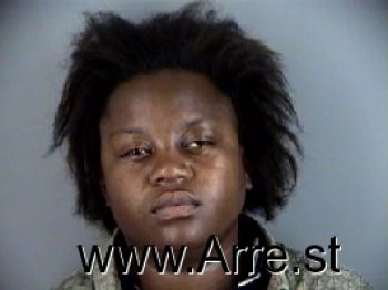 Charleshica Lashaun Cobb Mugshot