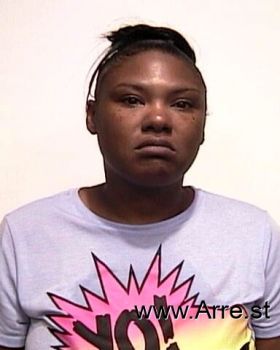 Crystal Arlania Mcknight Mugshot