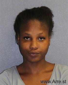 Crystalyn  Smith Mugshot