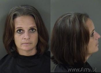 Danielle Marie Houle Mugshot