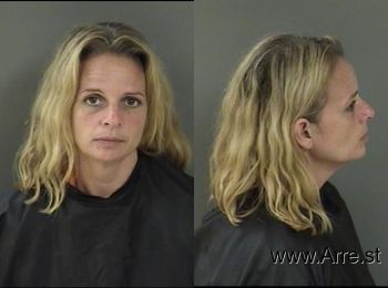 Danielle Marie Houle Mugshot