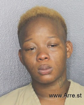 Danielle Yvette Warren Mugshot