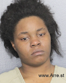 Diamond Kierra Mills Mugshot