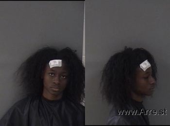 Diamond Shaniya Smith Mugshot