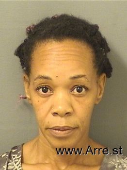 Geraldine T Harris Mugshot