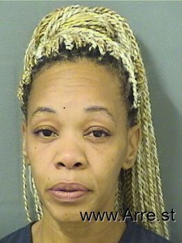 Geraldine T Harris Mugshot