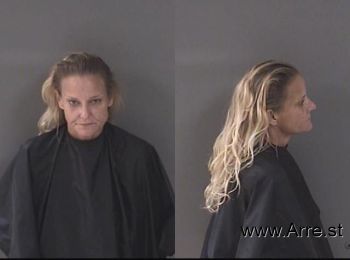 Holly Eileen Brown Mugshot