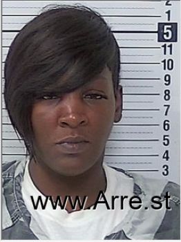 Kenyetta Renea Mills Mugshot